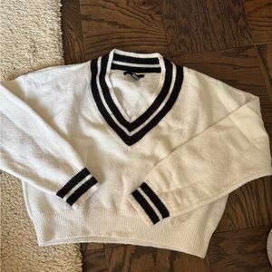 Forever 21 White and Black V-Neck Sweater